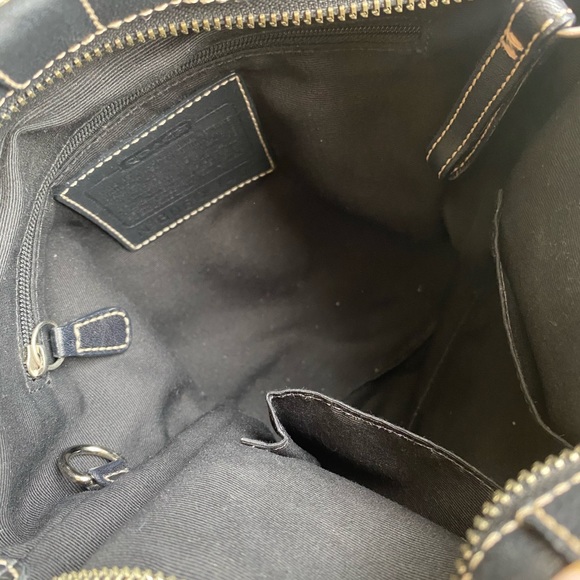 Black Coach leather purse - Picture 4 of 8